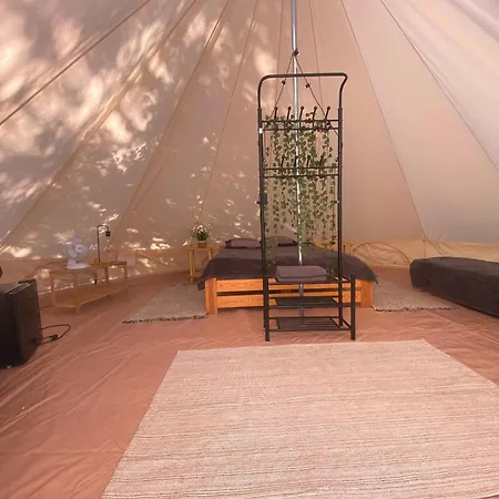 Glamping-dimbo Luxussátor Krynica Zdrój